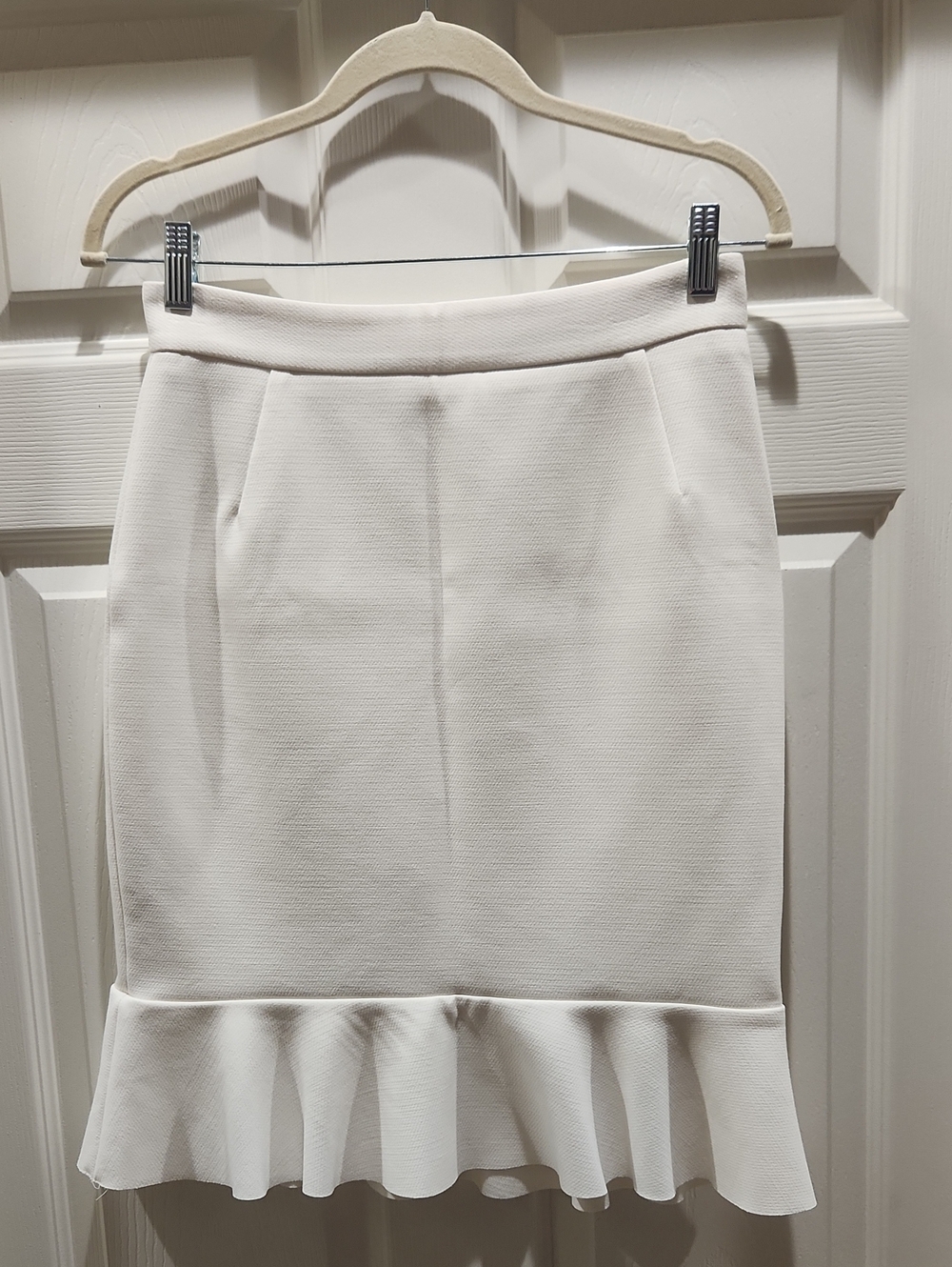 H&M Cream Ruffle-Hem Pencil Skirt